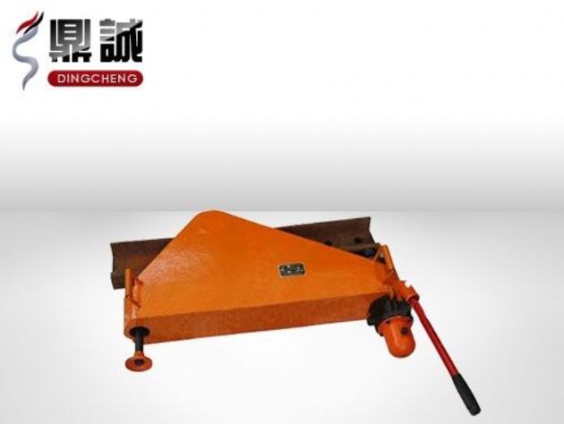 点击查看详细信息<br>标题：垂直液压弯轨机 阅读次数：5094